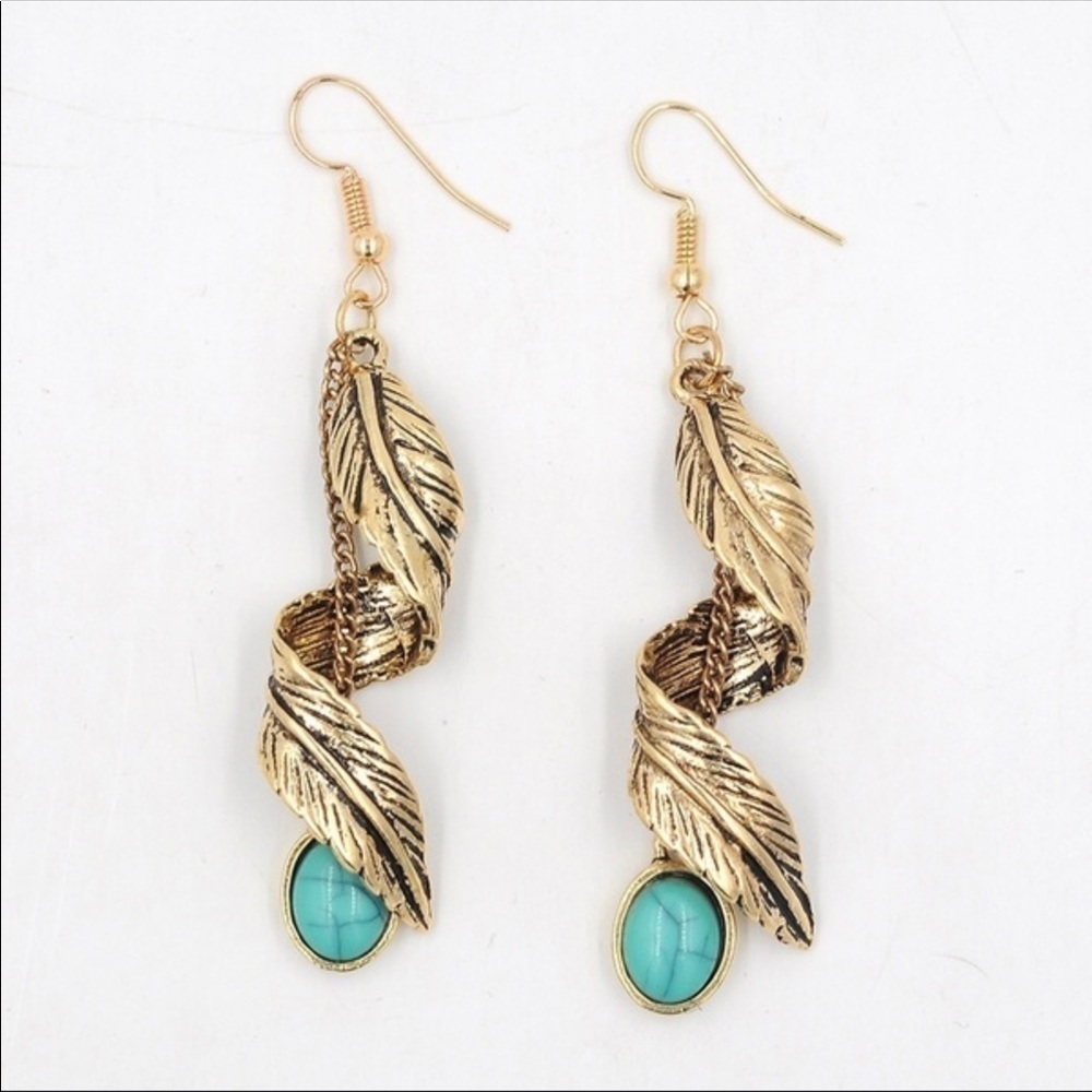 FASHIONABLE EARRINGS CLOSET CLEARANCE-PRICE FIRM